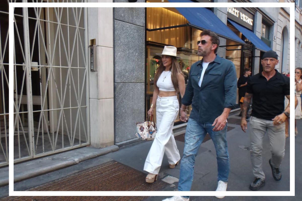 Ben Affleck And Jennifer Lopez Go shopping