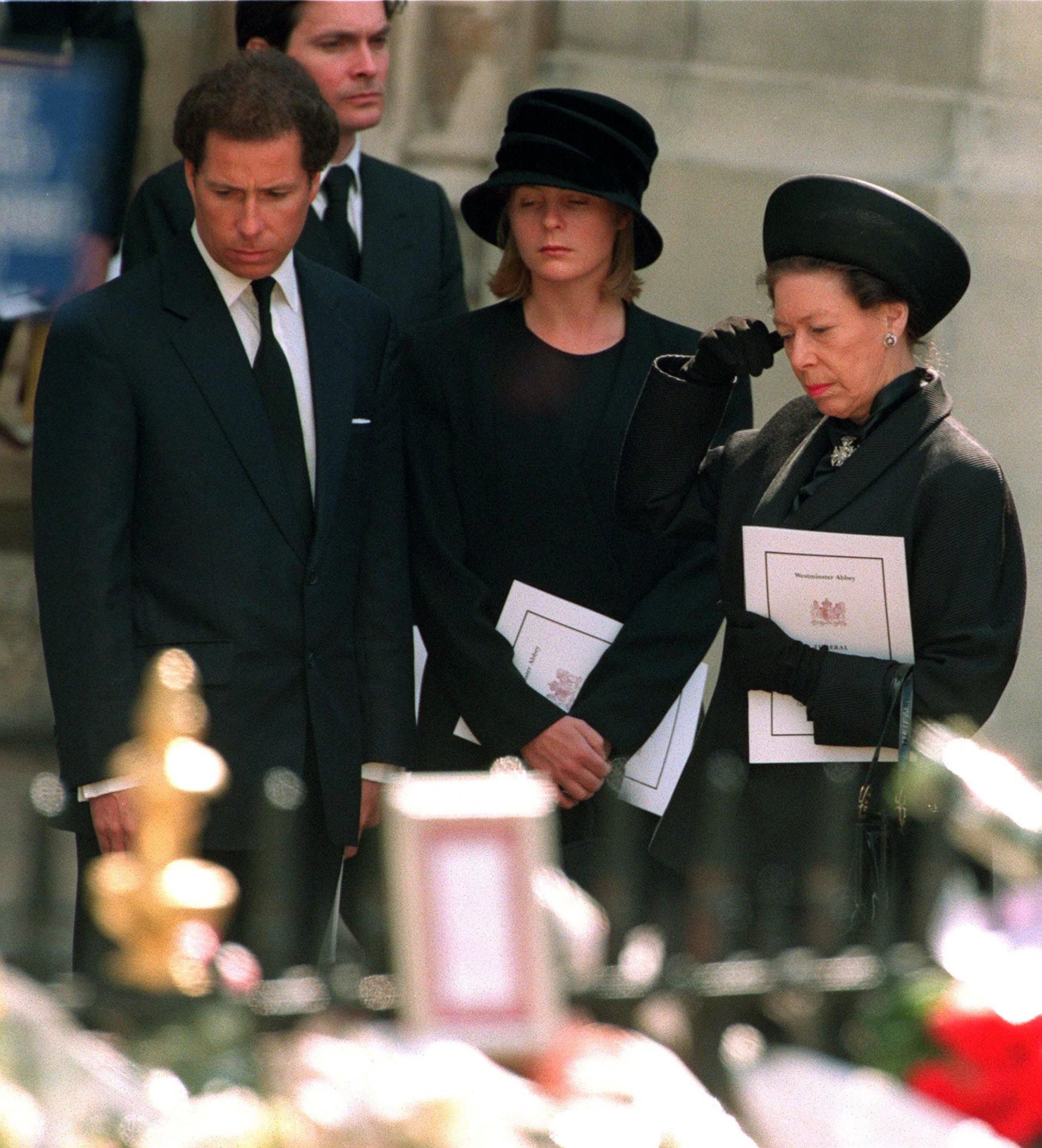 Princess Diana Funeral Photos - 30 Unforgettable Moments at the Funeral of  Princess Diana