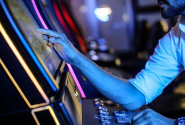 Exploring the Popularity of Drops & Wins Slots in Online Casinos